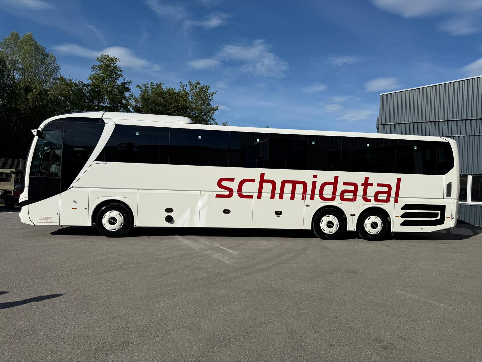 Außen_MAN Top Coach 59+1.jpg