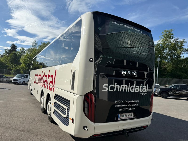 Hinten_MAN Top Coach 59+1.jpg