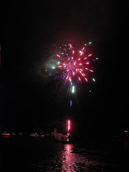 Feuerwerk2 (c)Service Reisen Giessen.jpg