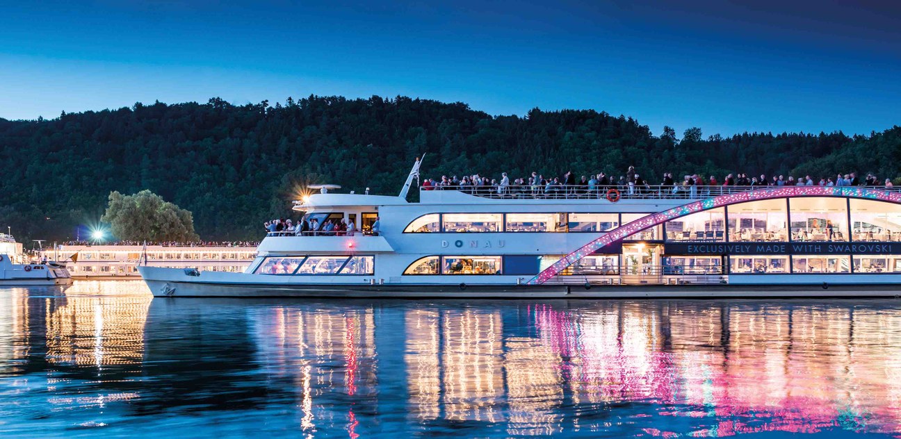 Kristallschiff & Linz im Advent Kristallschiff & Linz im Advent