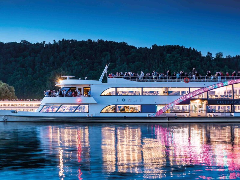 Kristallschiff & Linz im Advent